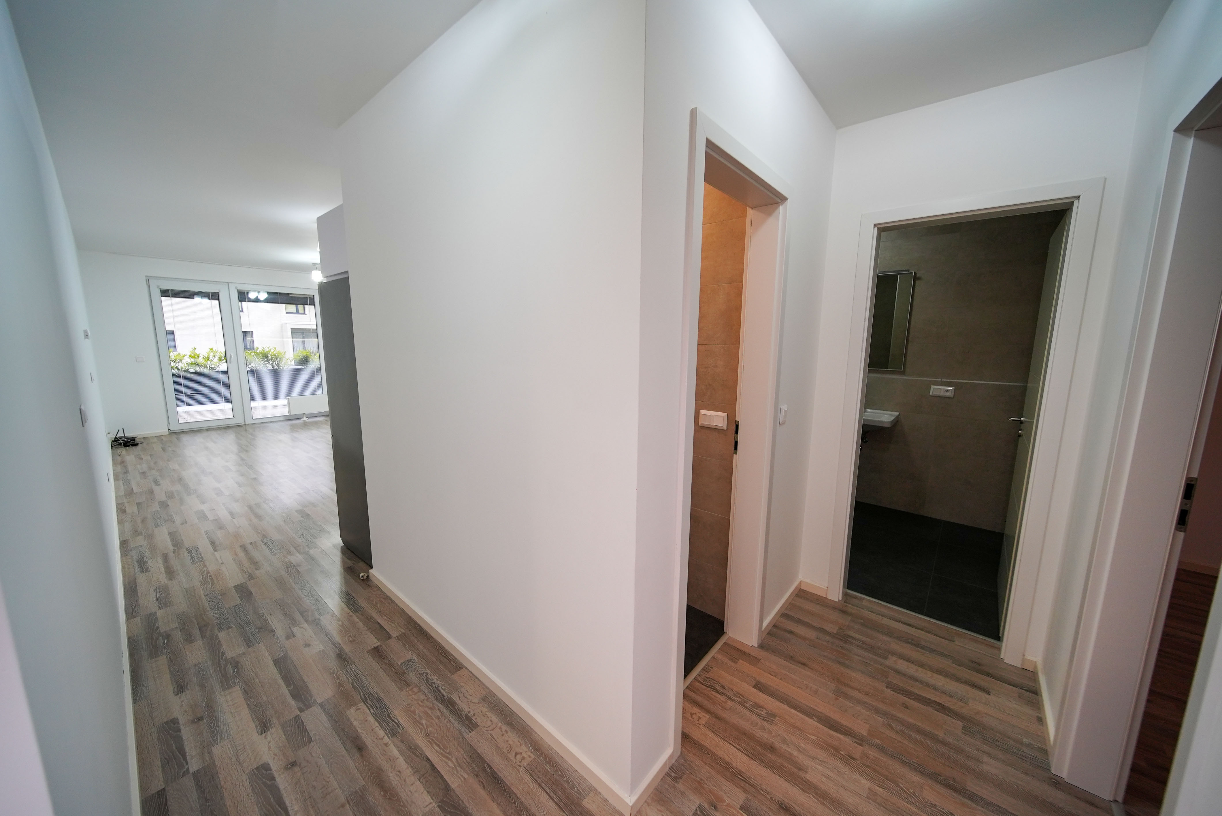PRENAJATÉ 3 izbový byt s terasou a 2 parkovacími miestami, Súľovská
