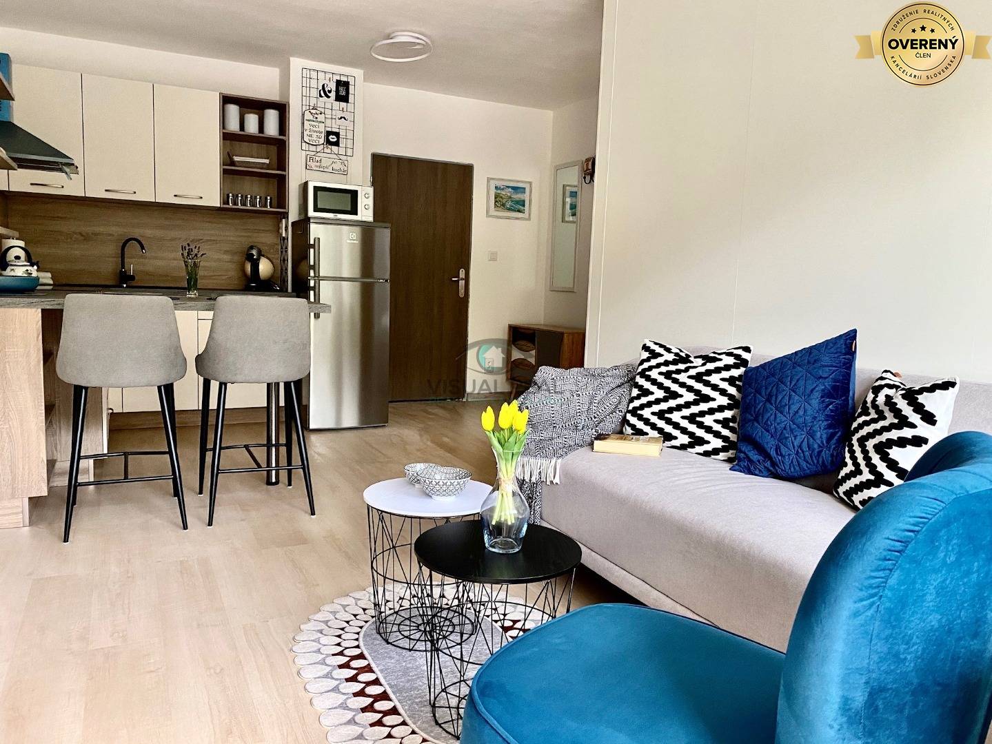 Na predaj ZARIADENÝ 1,5 izb. byt, 34 m2, loggia, Popradská 68, Západ + parkovanie 10000 EUR